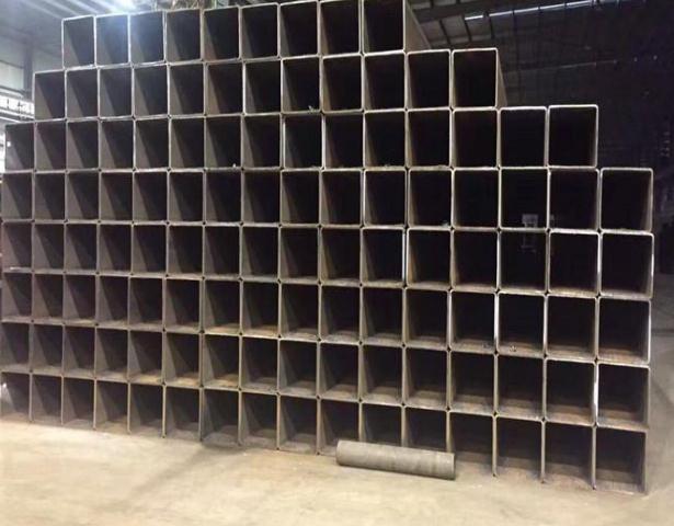 Q345E無縫方管.jpg Q345E無縫方管.jpg